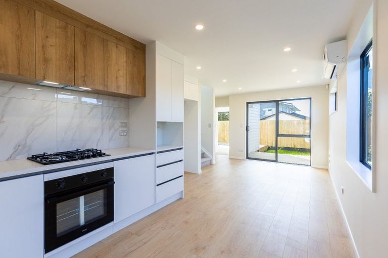 Photo of property in 6e Kaweka Street, New Lynn, Auckland, 0600