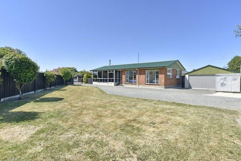 Photo of property in 9 Wallace Place, Rangiora, 7400