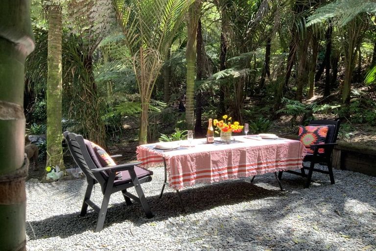 Photo of property in 44 Island Bay Road, Beach Haven, Auckland, 0626
