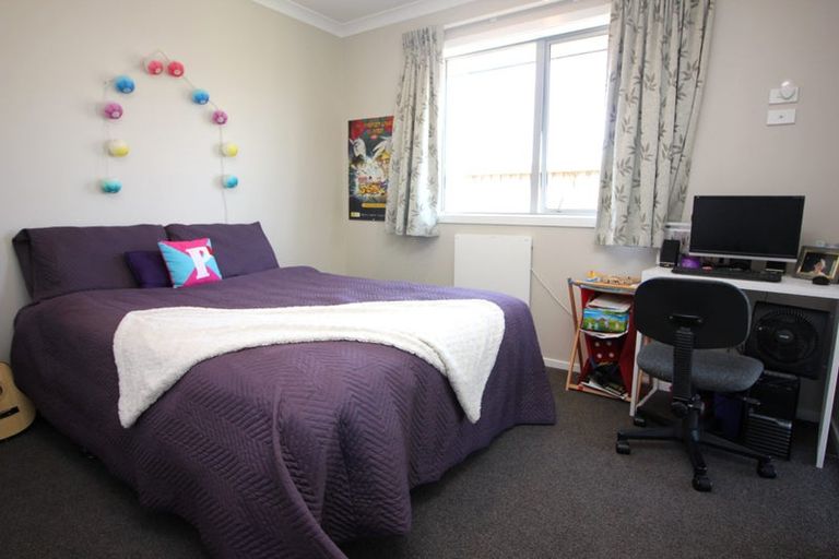 Photo of property in 5 Loeb Place, Rolleston, 7614