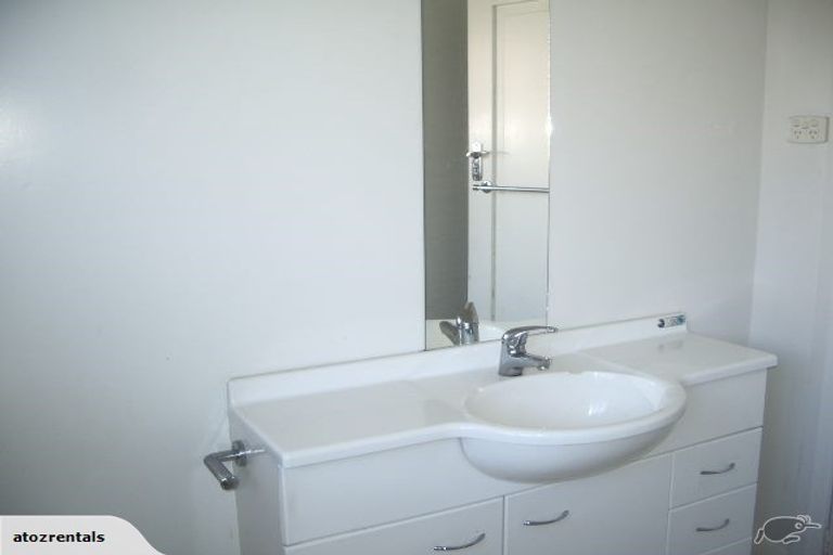 Photo of property in 365 Hills Road, Mairehau, Christchurch, 8013