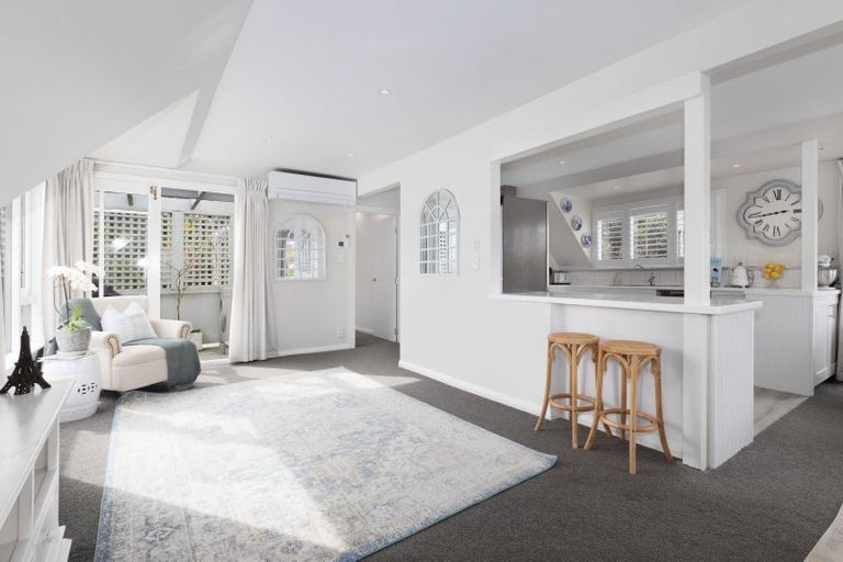 Photo of property in 38 Whanake Street, Titahi Bay, Porirua, 5022