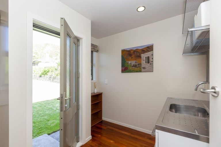 Photo of property in 52 The Parade, Paekakariki, 5034