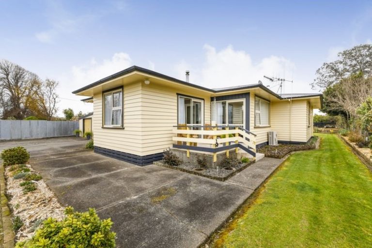 Photo of property in 72 Pukepapa Road, Marton, 4710