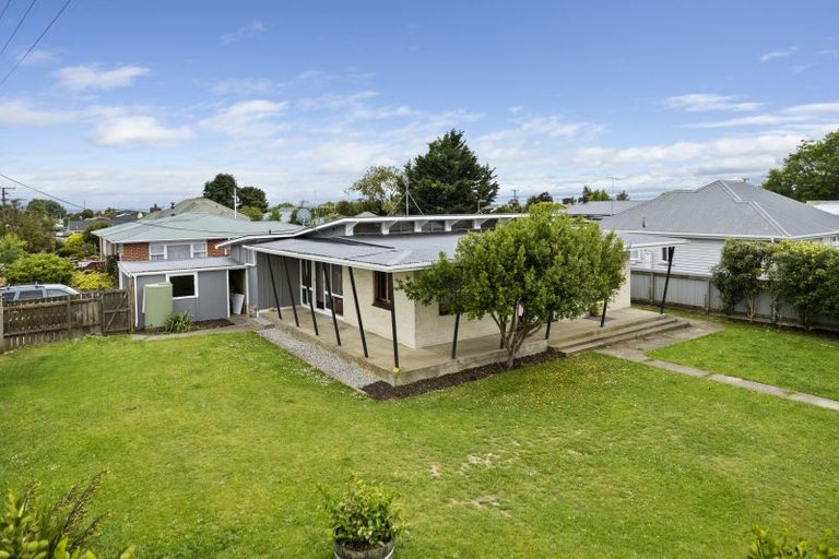 Photo of property in 27 Weraroa Road, Levin, 5510