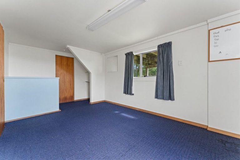 Photo of property in 17 Theban Place, Totara Vale, Auckland, 0629
