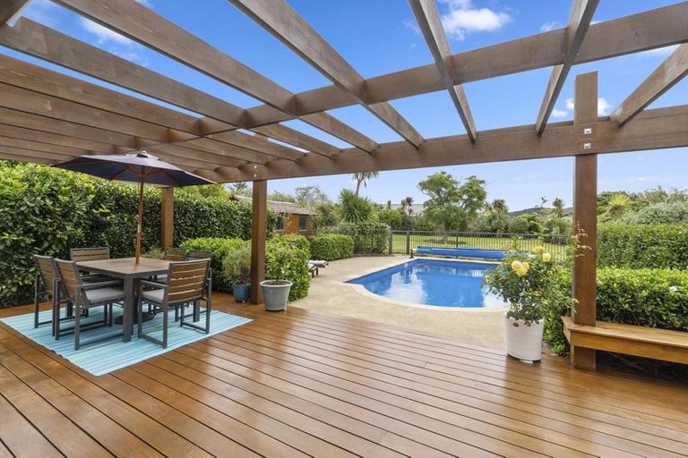 Photo of property in 79 Sunny Crescent, Huapai, Kumeu, 0810