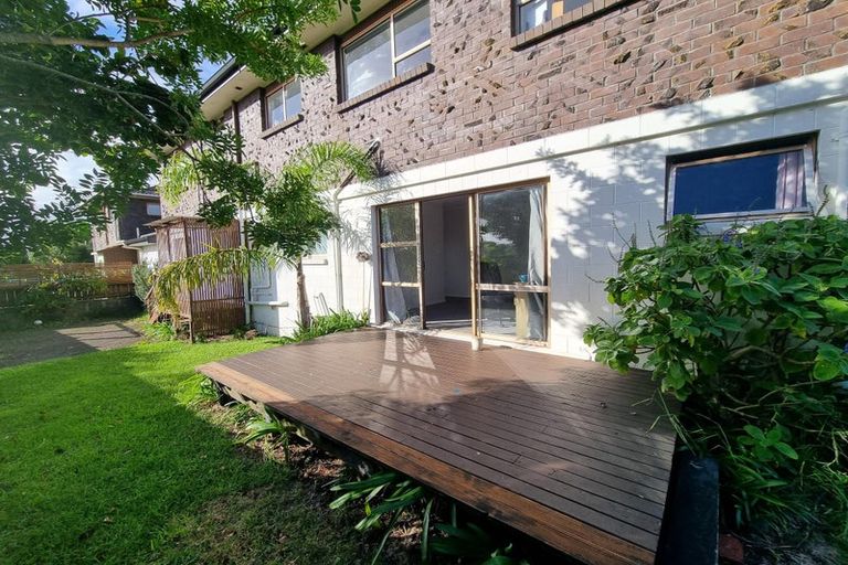 Photo of property in 2/14 Thelma Crescent, Torbay, Auckland, 0630