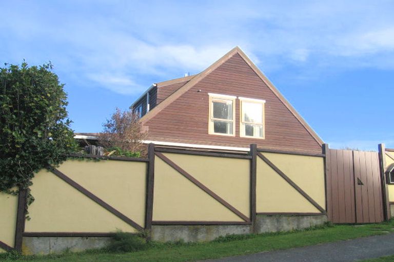 Photo of property in 92 Eskdale Road, Papakowhai, Porirua, 5024