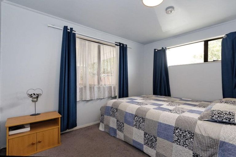 Photo of property in 277 Triangle Road, Massey, Auckland, 0614