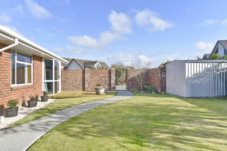 Photo of property in 31 Creese Place, Redwood, Christchurch, 8051