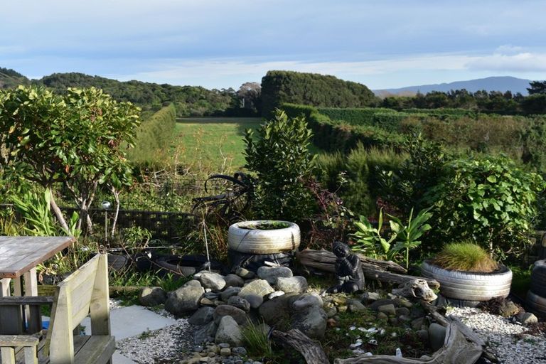 Photo of property in 22 He Awa Crescent, Waikanae, 5036