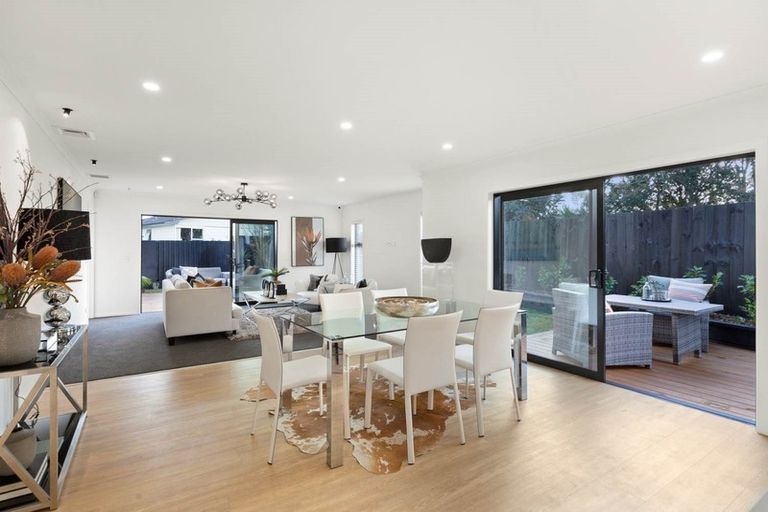 Photo of property in 7a Gambare Place, Wattle Downs, Auckland, 2103