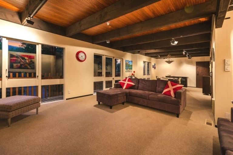 Photo of property in 105 Oriel Avenue, Tawa, Wellington, 5028