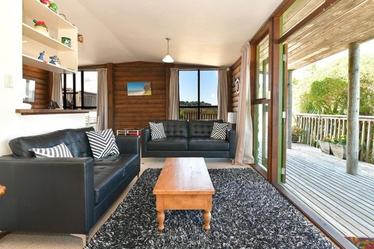 Photo of property in 40 Tamatea Drive, Snells Beach, 0920