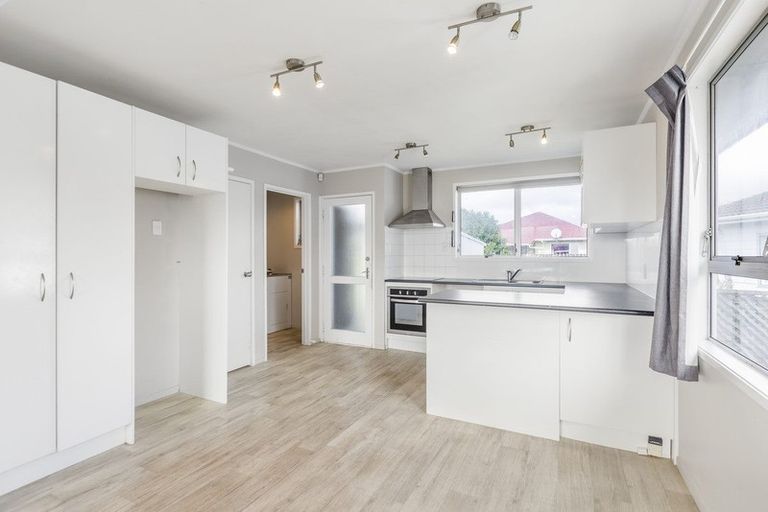 Photo of property in 32 Burundi Avenue, Clendon Park, Auckland, 2103