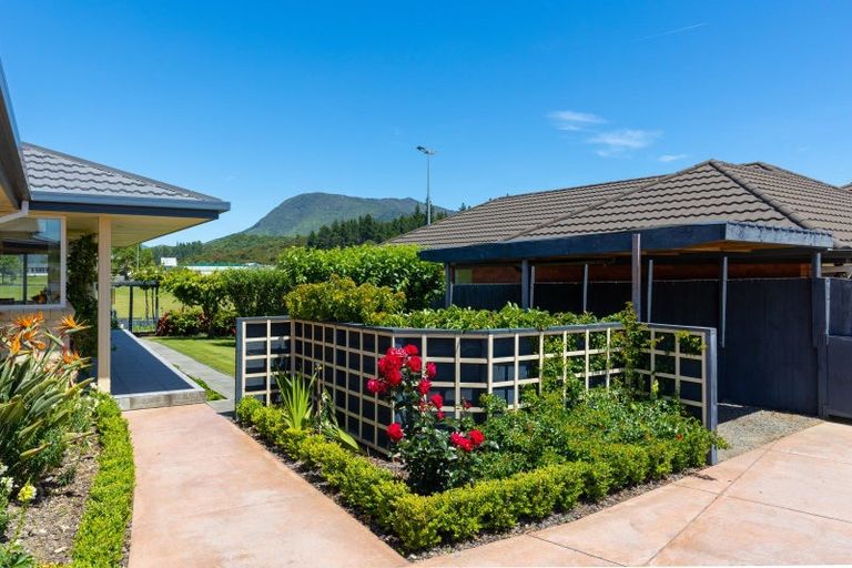 Photo of property in 32 Admiralty Place, Waikawa, Picton, 7220