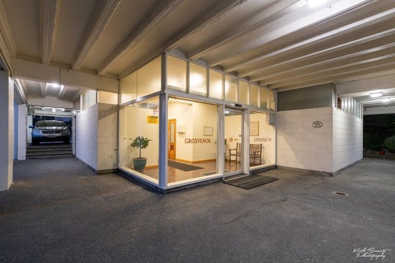 Photo of property in Grosvenor Flats, 19 Cottleville Terrace, Thorndon, Wellington, 6011