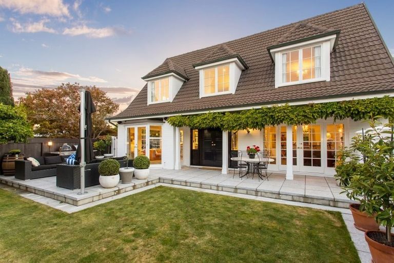 Photo of property in 96 Glandovey Road, Fendalton, Christchurch, 8052