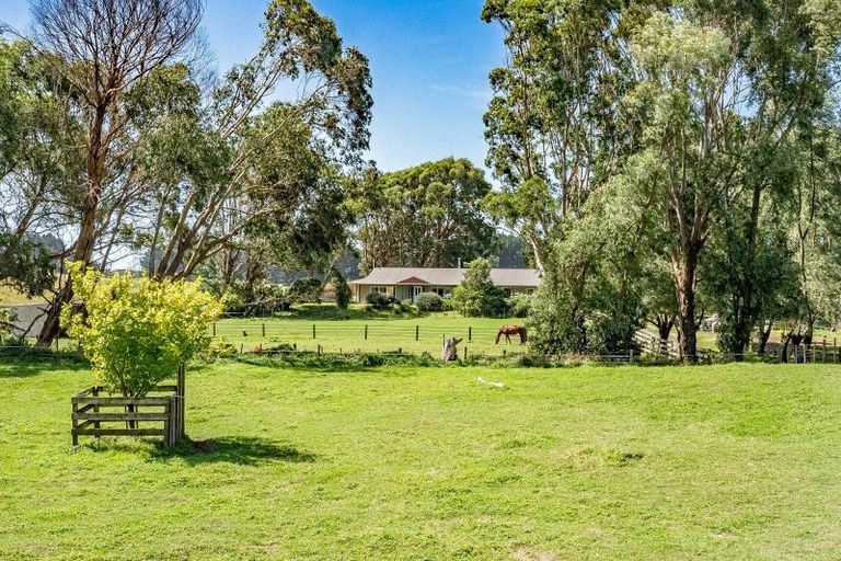 Photo of property in 82 Gary Road, Peka Peka, Otaki, 5581