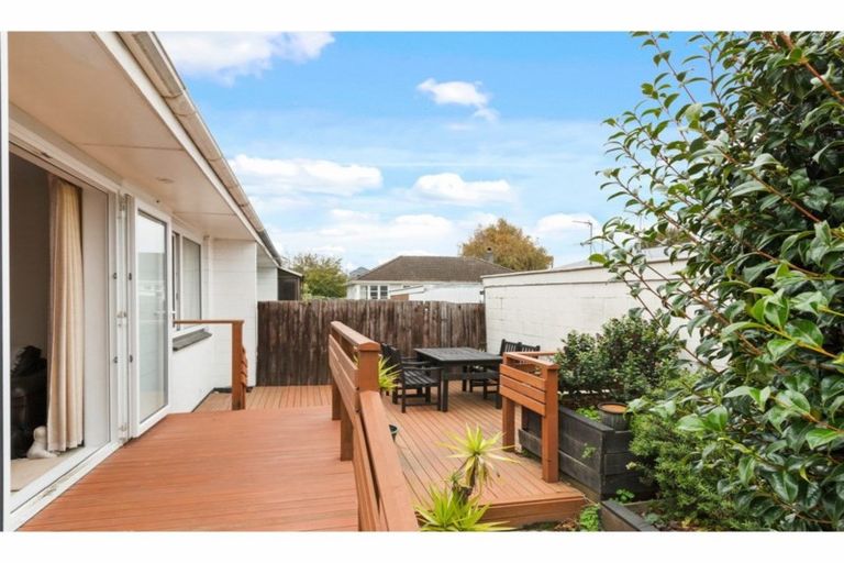 Photo of property in 4/14a Dickson Crescent, Hornby, Christchurch, 8042