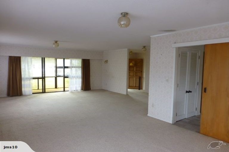 Photo of property in 2/87 Cook Street, Howick, Auckland, 2014