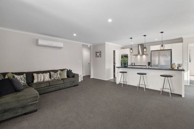 Photo of property in 27 Pukeko Way, Kinloch, Taupo, 3377