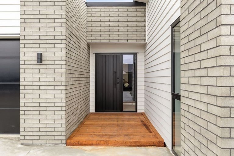 Photo of property in 105 Freedom Drive, Kelvin Grove, Palmerston North, 4470