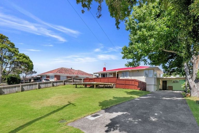 Photo of property in 34 Landon Avenue, Mangere East, Auckland, 2024