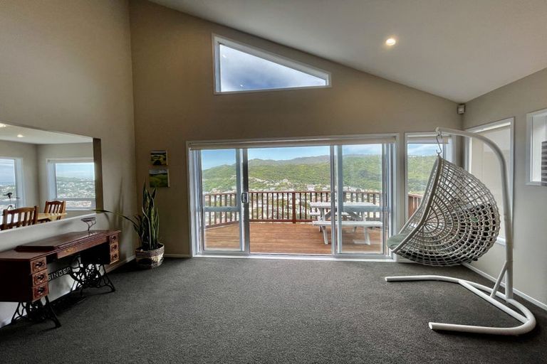 Photo of property in 17 Bay Lair Grove, Island Bay, Wellington, 6023