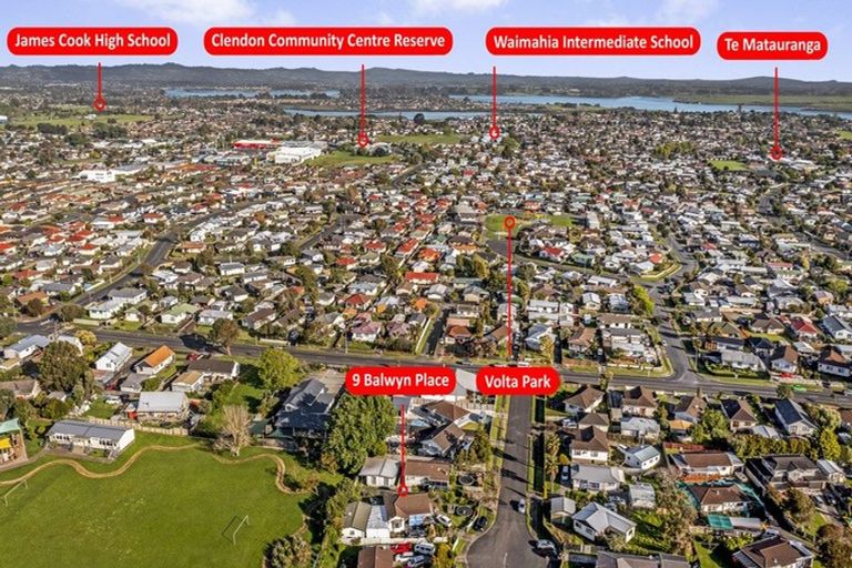 Photo of property in 9 Balwyn Place, Clendon Park, Auckland, 2103