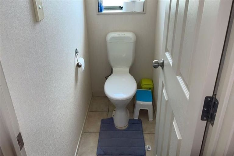 Photo of property in 22 Feeny Crescent, East Tamaki, Auckland, 2013