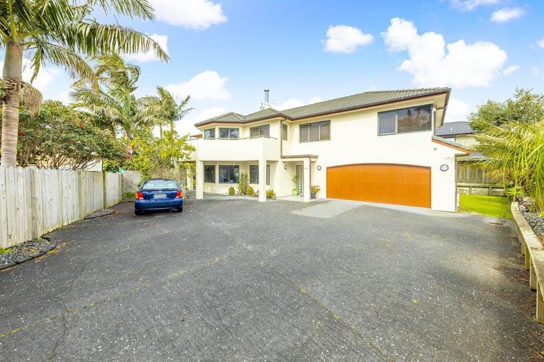 Photo of property in 223 Hill Road, The Gardens, Auckland, 2105