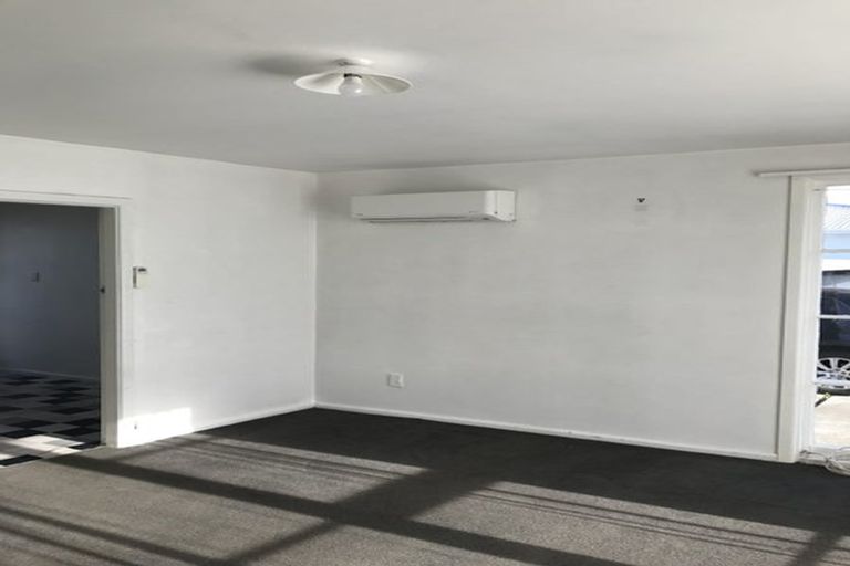 Photo of property in 381 Gloucester Street, Linwood, Christchurch, 8011