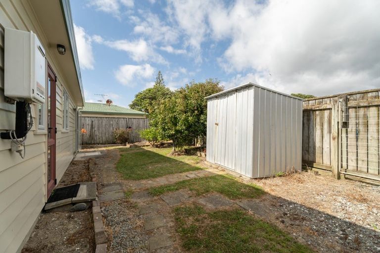 Photo of property in 5 Pohutukawa Grove, Titahi Bay, Porirua, 5022