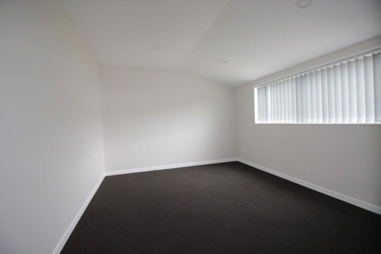 Photo of property in 4 Kearney Place, Massey, Auckland, 0614