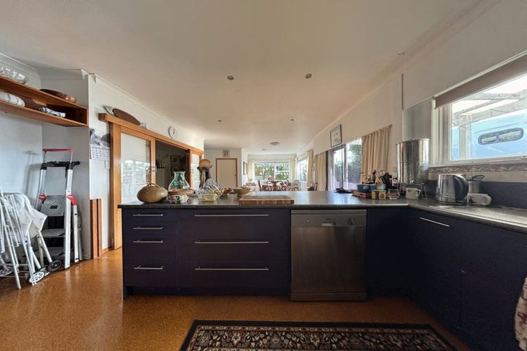 Photo of property in 2-4 Walton Avenue, Waikanae, 5036