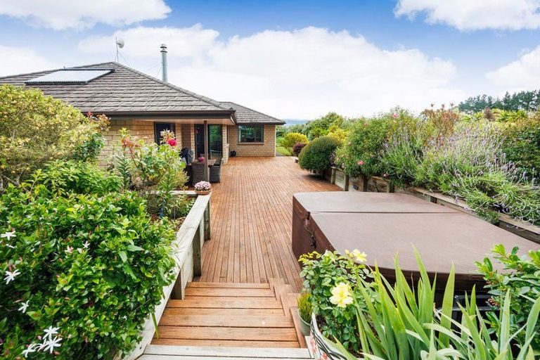 Photo of property in 54 Henaghans Road, Kelvin Grove, Palmerston North, 4470