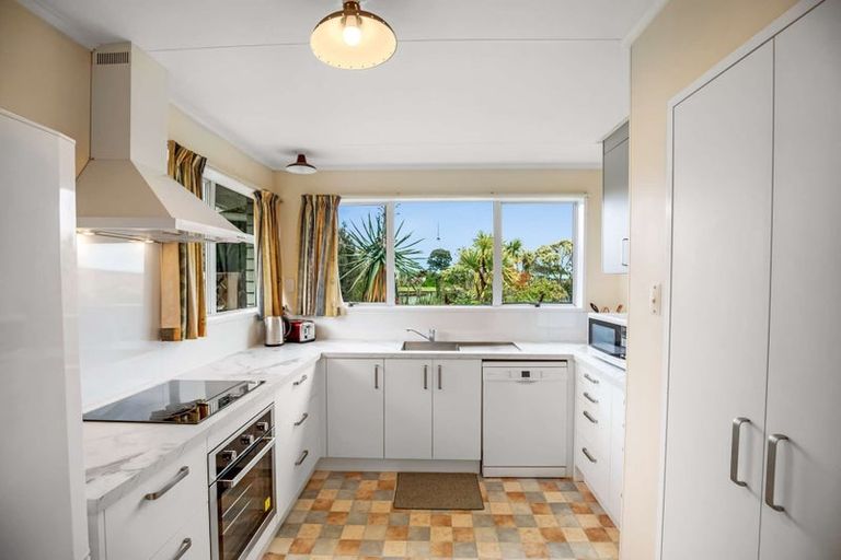 Photo of property in 102 Matai Street, Castlecliff, Whanganui, 4501