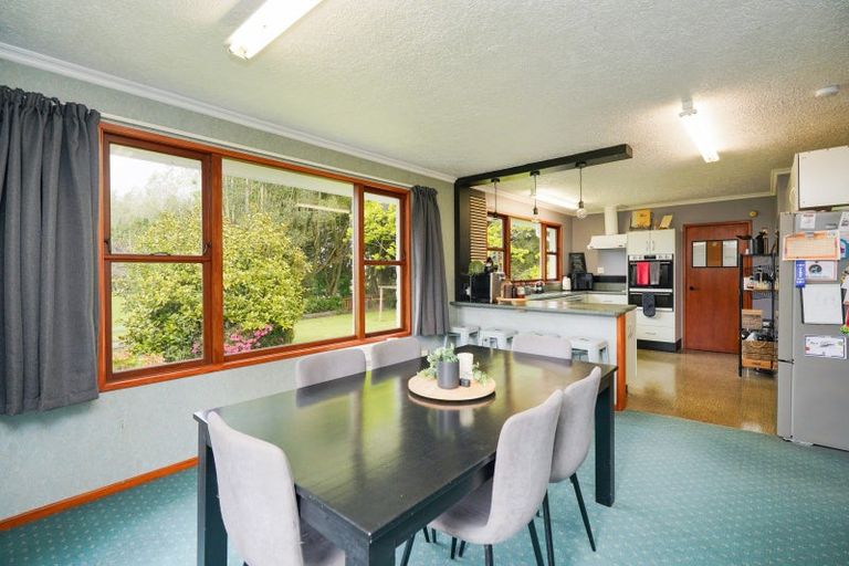 Photo of property in 339 Oteramika Road, Seaward Bush, Invercargill, 9871