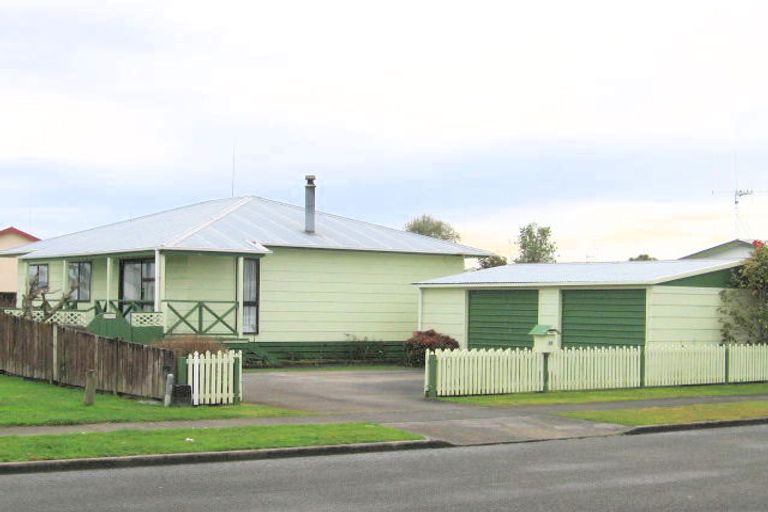 Photo of property in 22 Derby Street, Nawton, Hamilton, 3200