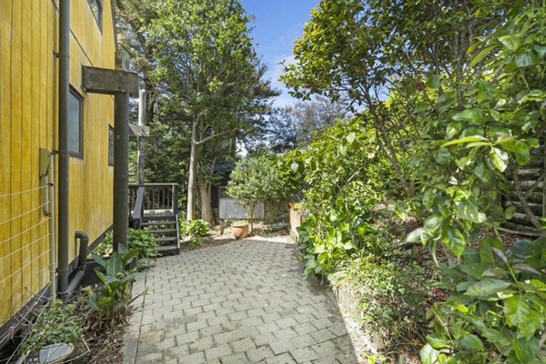 Photo of property in 1/49 Park Rise, Campbells Bay, Auckland, 0630