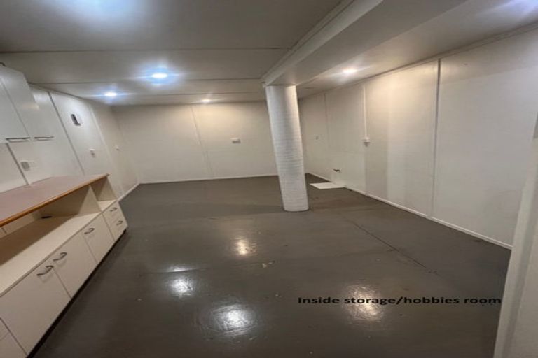 Photo of property in 6 David Beattie Place, Chatswood, Auckland, 0626