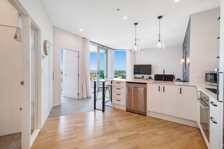 Photo of property in 1011/11 Tamariki Avenue, Kelston, Auckland, 0602