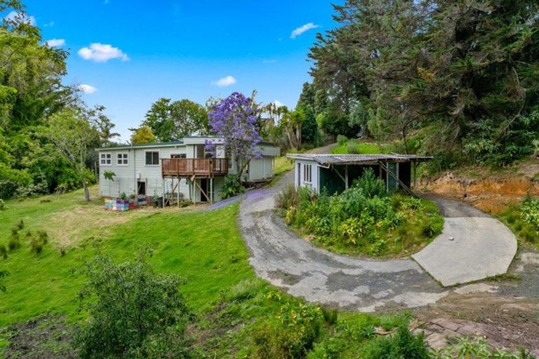 Photo of property in 10 Hobbs Road, Matakatia, Whangaparaoa, 0930