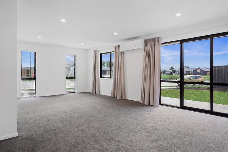 Photo of property in 138 Shillingford Boulevard, Rolleston, 7615