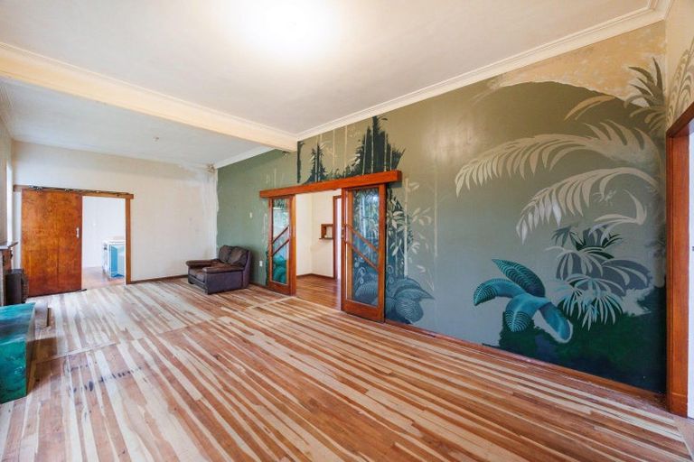 Photo of property in 9 Liverpool Street, Levin, 5510