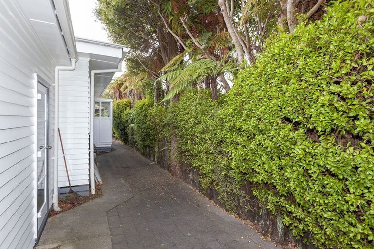 Photo of property in 1/52 Matatua Road, Raumati Beach, Paraparaumu, 5032
