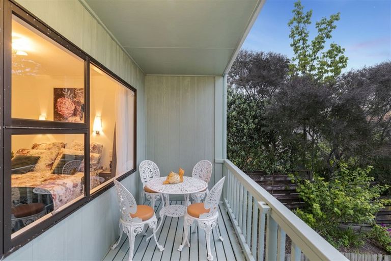 Photo of property in 1/67 Browns Bay Road, Browns Bay, Auckland, 0630