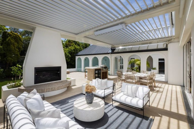 Photo of property in 93 Carlton Mill Road, Merivale, Christchurch, 8014